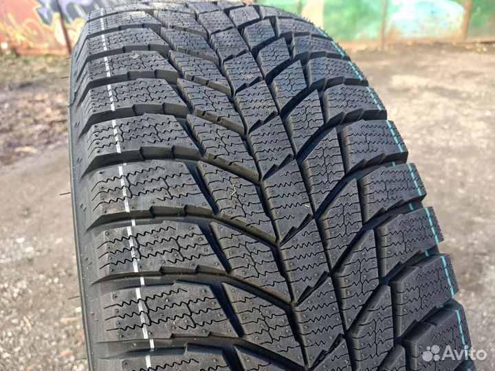 Triangle PL01 225/65 R17 106R