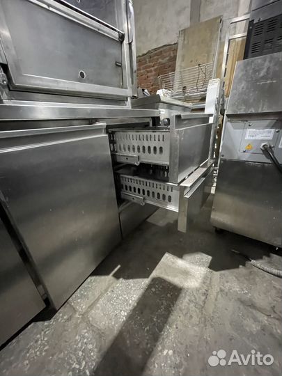 Стол-купе из нержавеющей стали