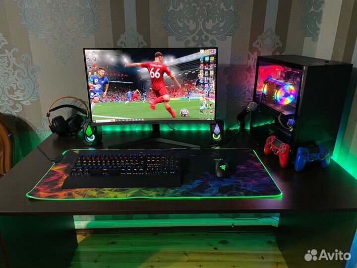 Компьютерный стол новый