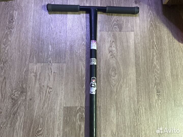 Руль для трюкового самоката т и грипсы odi