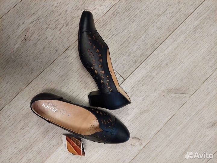 Новые качественные туфли