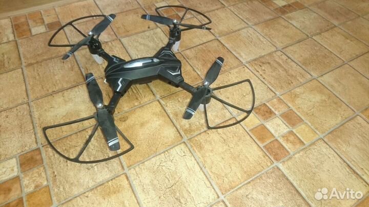 Квадрокоптер дрон