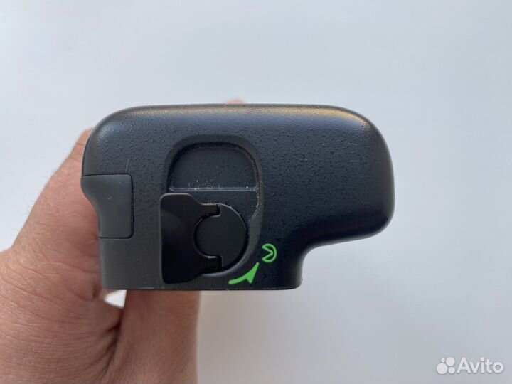 Батарейный блок Nikon MB-D11
