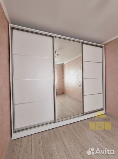 Шкаф купе с зеркалом