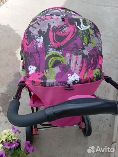 Прогулочная коляска