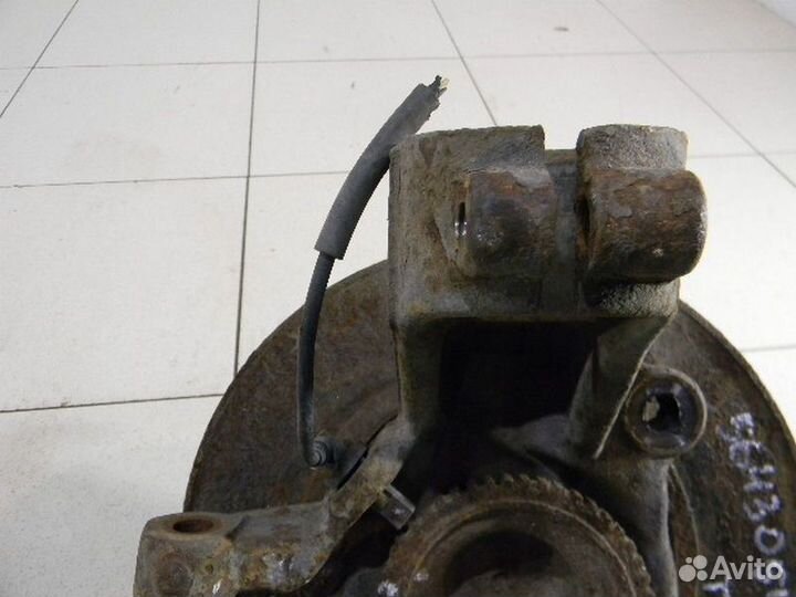 Кулак передний левый Форд