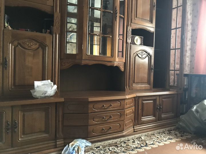 Стенка из массива дуба