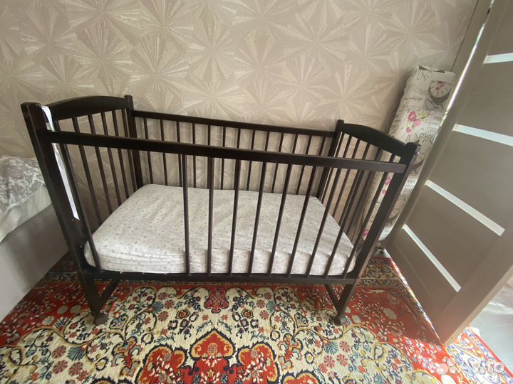 Детская кровать с матрасом