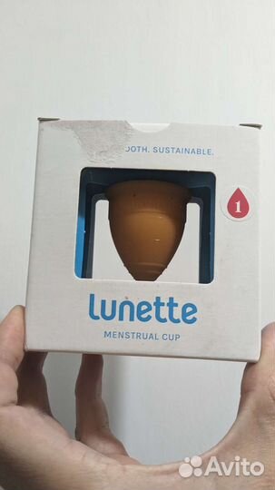 Менструальная чаша Lunette
