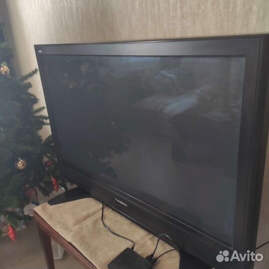 Продам телевизор 106