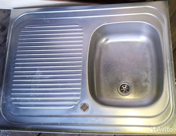 Кухонный гарнитур бу с мойкой