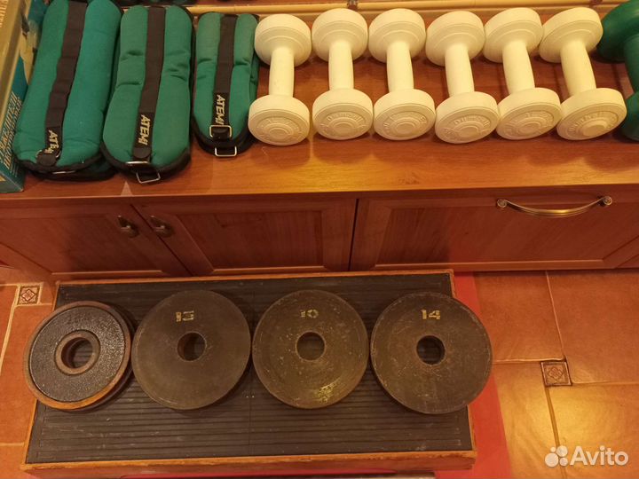 Гантели, утяжелители, фитбол