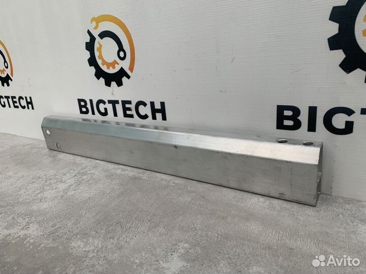 Кронштейн панели Mercedes W246 A2466280229