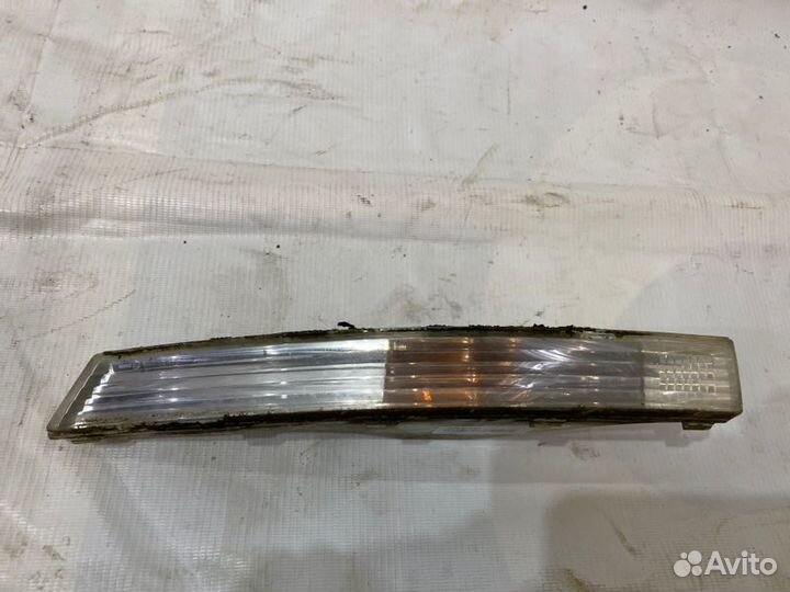 Указатель поворота в бампер левый белый Volkswagen