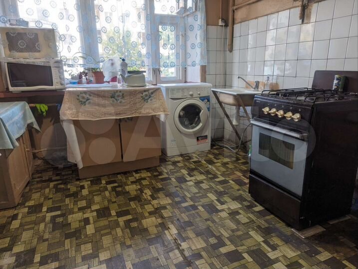 Комната 10,4 м² в 5-к., 2/6 эт.