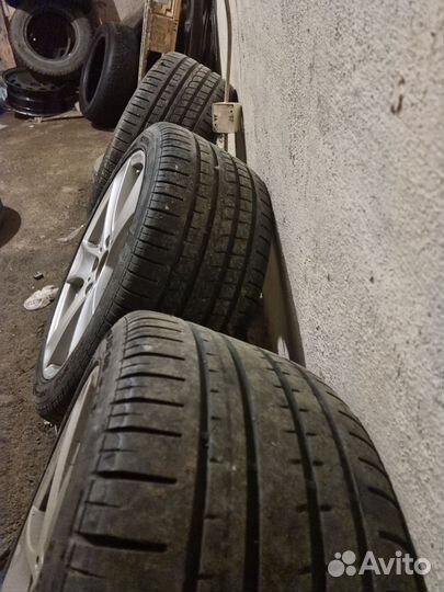 R18 Pirelli P Zero Direzionale 245/40, PCD 5x120 DIA 74.1