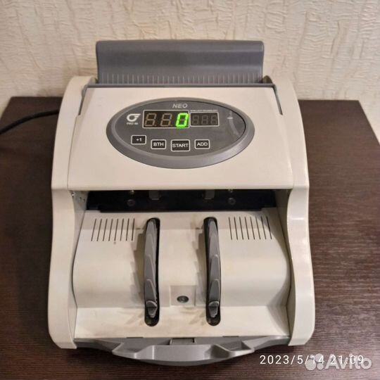 Счетчик банкнот PRO-40 U NEO