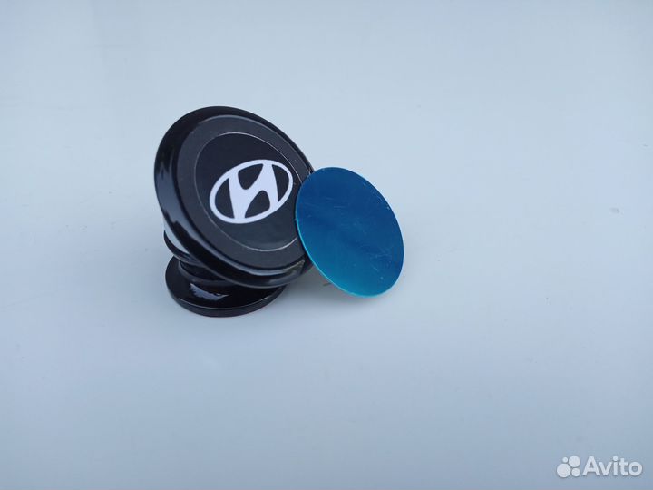 Магнитный держатель телефона в автомобиль Hyundai