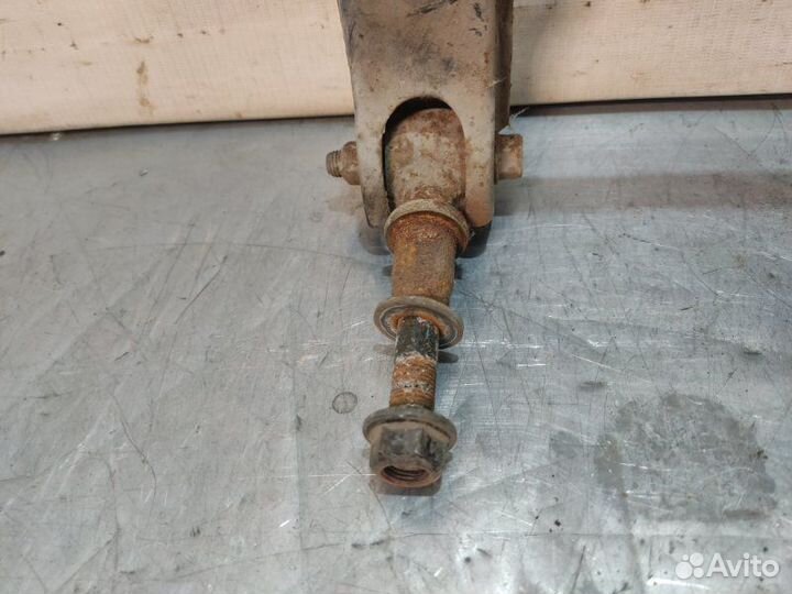 Рычаг подвески верхний передний правый Hyundai