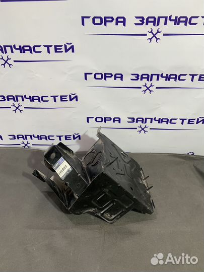 Кронштейн крепления акб Logan Sandero I, Largus, D