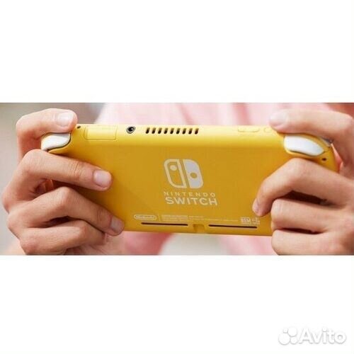 Игровая приставка Nintendo Switch Lite 32 гб