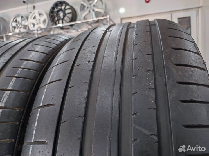 Pirelli P Zero PZ4 285/40 R22 106Y