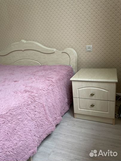 Спальный гарнитур