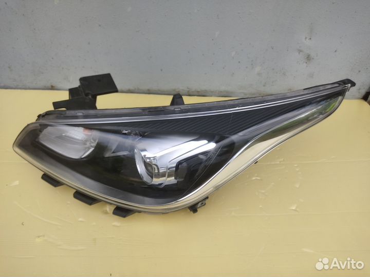 Фара левая KIA Rio 4