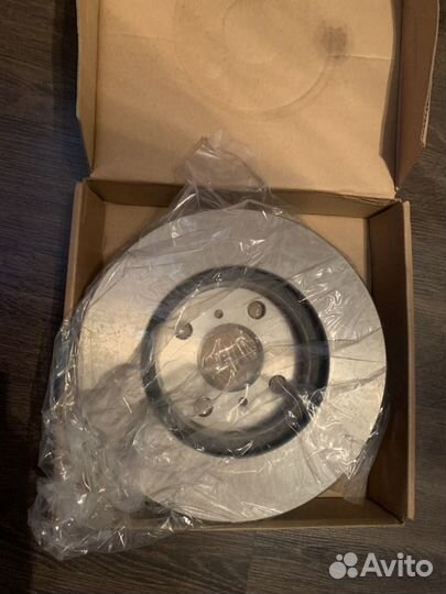 Тормозные диски(вентилируемые) 2 шт