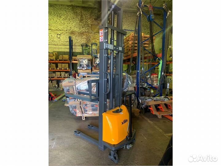 Штабелер с электроподъёмом