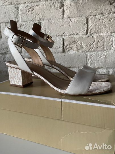 Босоножки Michael Kors