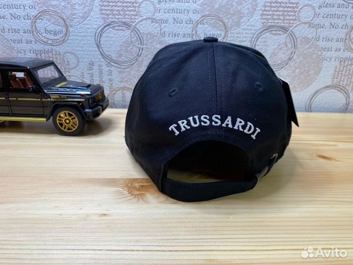 Бейсболка trussardi чёрная
