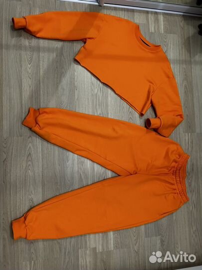 Спортивный костюм женский оранжевый