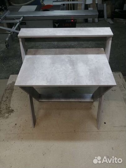 Стол приставной