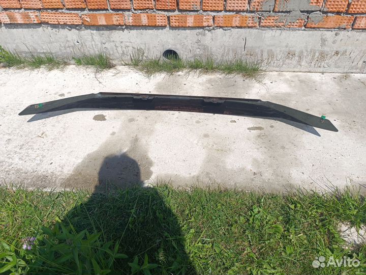 Ветровик дефлектор капота