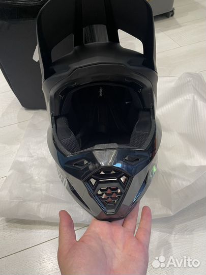 Велошлем Specialized Dissident 2