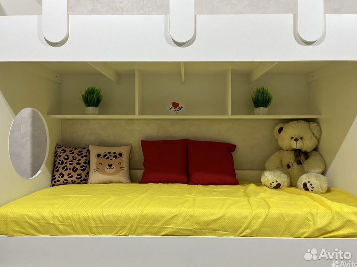 Двухъярусная кровать детская