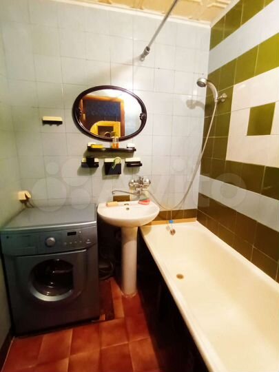 2-к. квартира, 54 м², 1/9 эт.