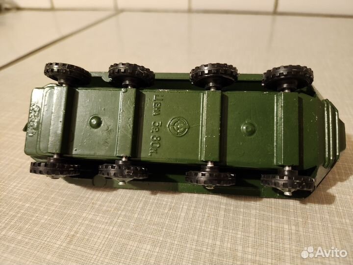 Военная техника модель бронетранспортер