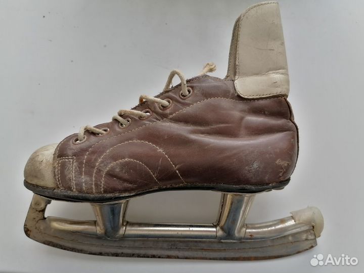 Коньки размеры 32-33