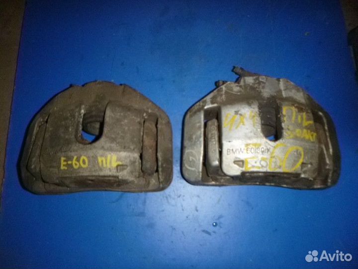 Суппорт передний левый BMW E60/E61 2003