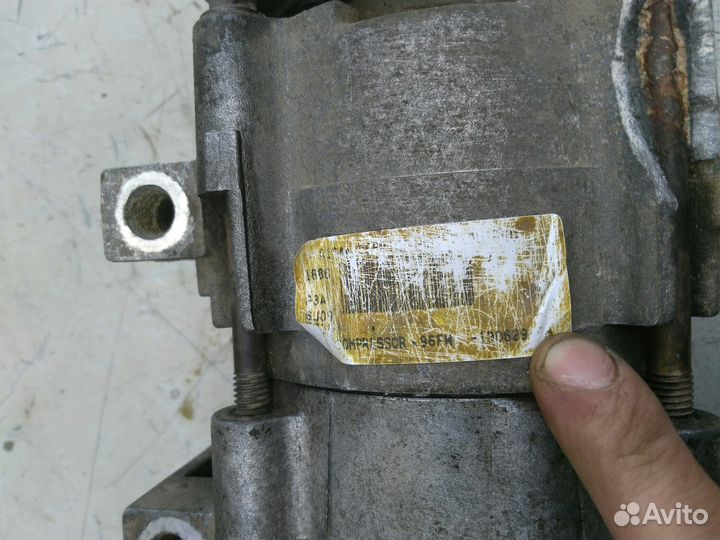 Компрессор кондиционера Ford Fiesta 1995-2002