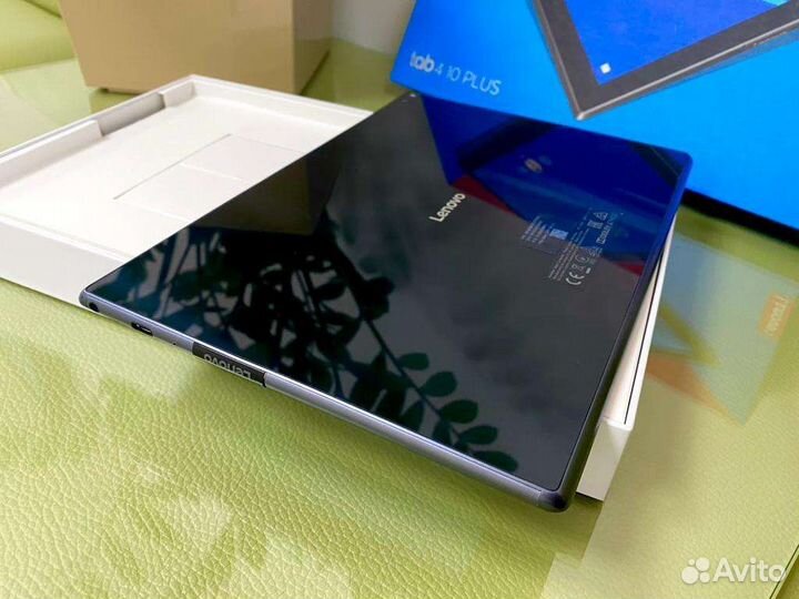 Стильный и мощный Lenovo 10