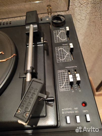 Проигрыватель винила СССР