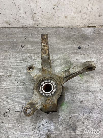 Кулак поворотный передний правый Hyundai Accent