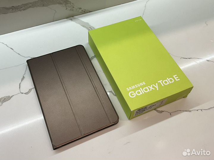 Планшет Samsung Galaxy Tab E 8Gb 3g