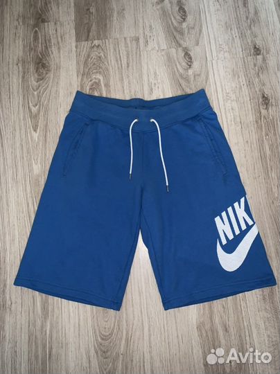 Шорты Nike