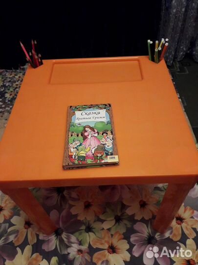 Стол детский