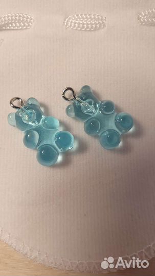 Новые серьги для девочек и девушек на 8 Марта