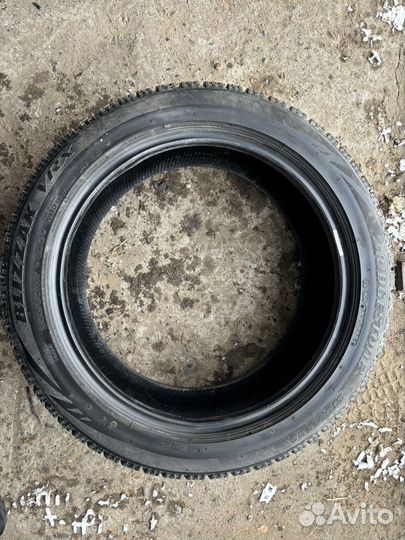 Bridgestone Blizzak VRX 205/50 R17 89Q